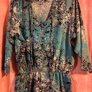 Elastic waist blouse with optional tie